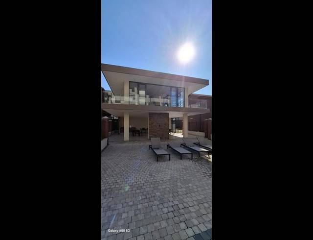 2 BEDROOM APARTMENT FOR SALE IN UMHLANGA RIDGE